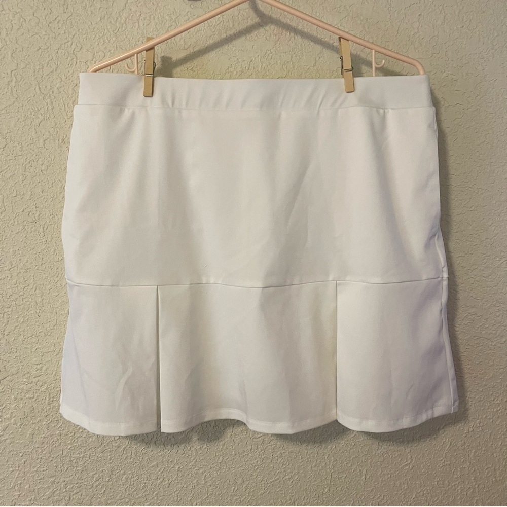 Stelle & Parker Collection White Pleated Skort Skirt Size L Athletic Golf Tennis